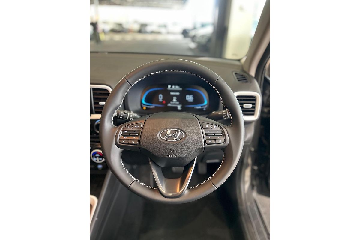 2025 Hyundai Venue Elite QX.V5