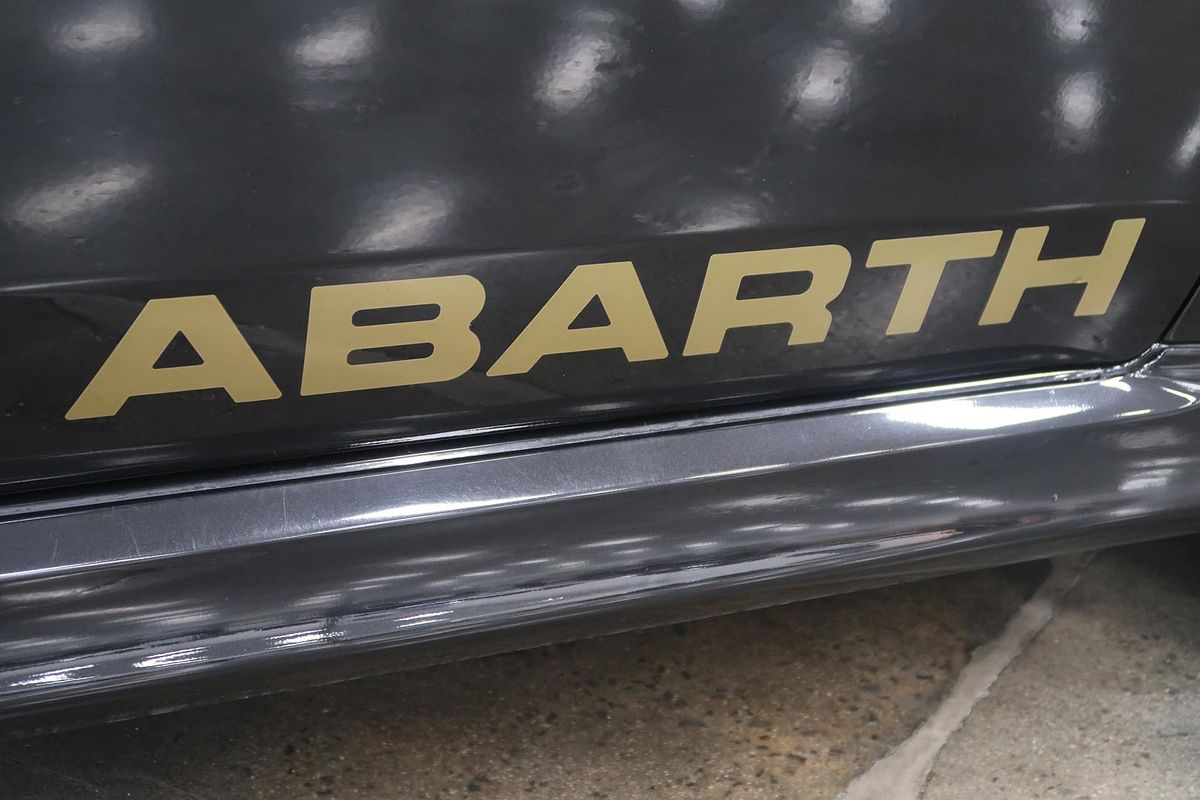 2021 Abarth 595 Scorpioneoro Series 4