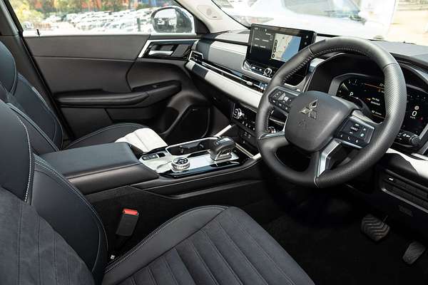 2025 Mitsubishi Outlander Aspire ZM