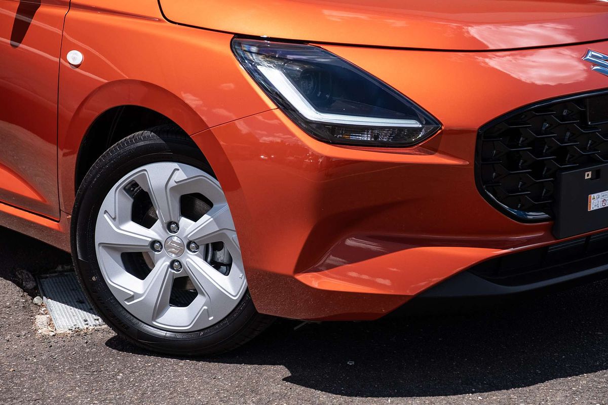 2025 Suzuki Swift Hybrid Plus UZ