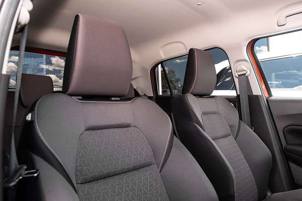 2025 Suzuki Swift Hybrid Plus UZ