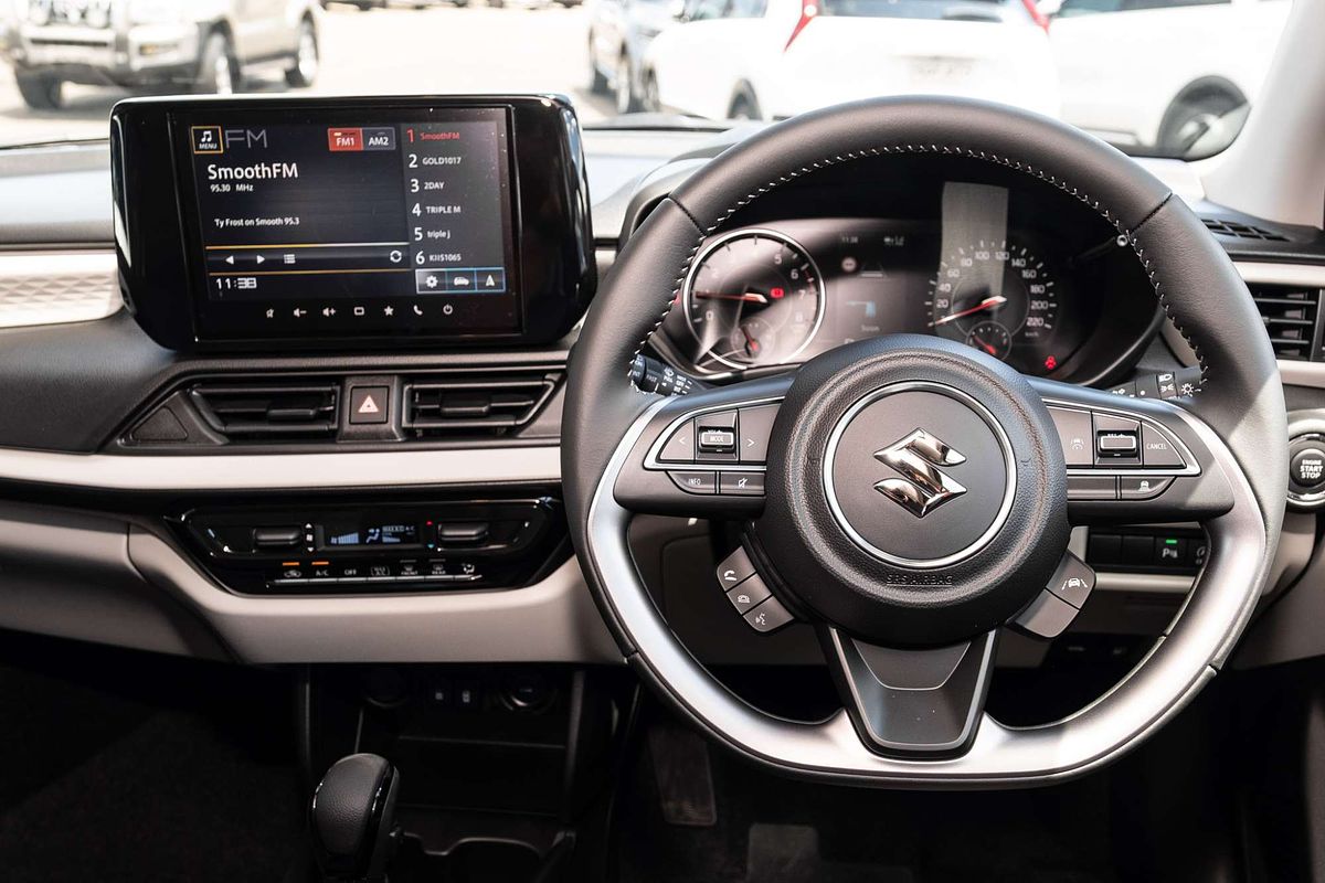 2025 Suzuki Swift Hybrid Plus UZ