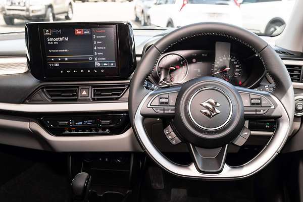 2025 Suzuki Swift Hybrid Plus UZ