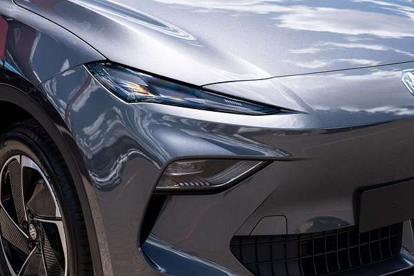 2025 MG MGS5 EV Essence 62 ZS3EM