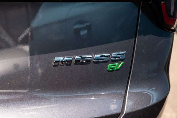 2025 MG MGS5 EV Essence 62 ZS3EM