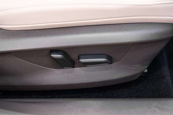 2025 MG MGS5 EV Essence 62 ZS3EM