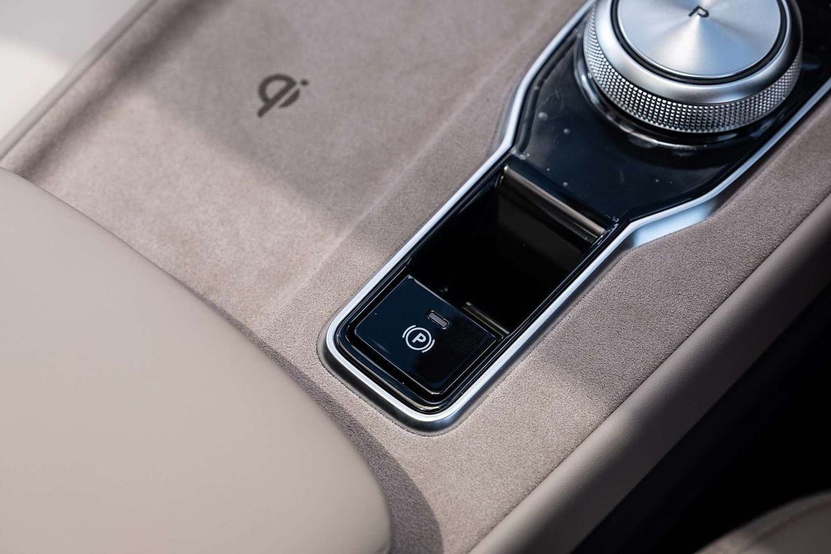 2025 MG MGS5 EV Essence 62 ZS3EM