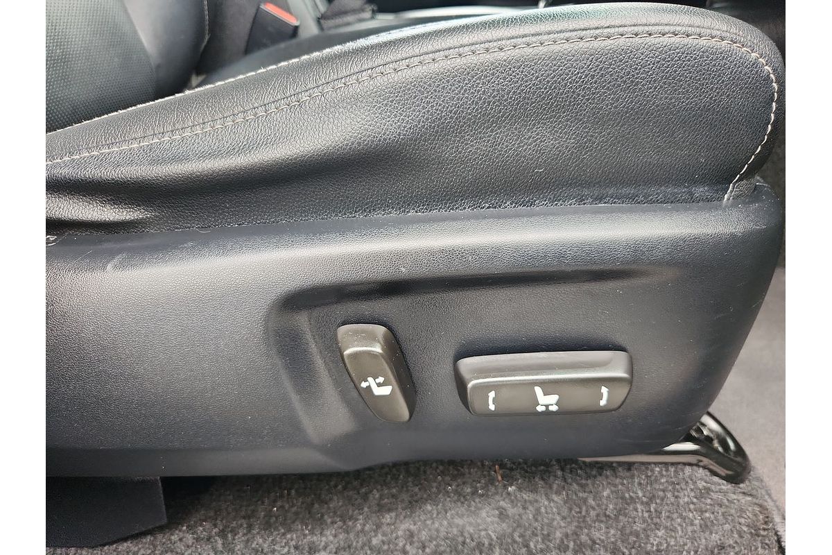 2019 Toyota Hilux Rogue GUN126R 4X4