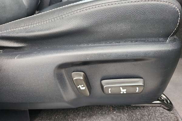 2019 Toyota Hilux Rogue GUN126R 4X4