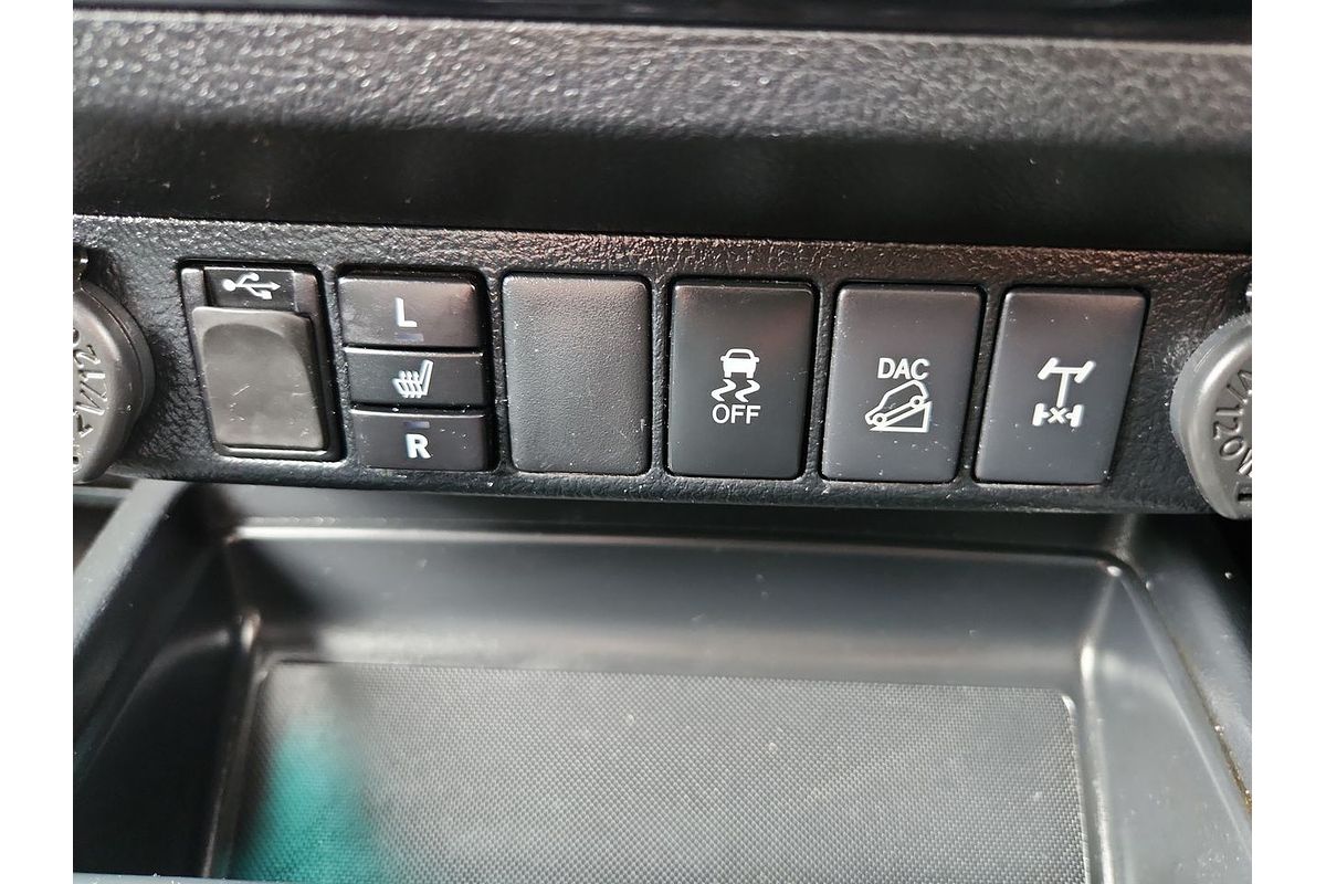 2019 Toyota Hilux Rogue GUN126R 4X4