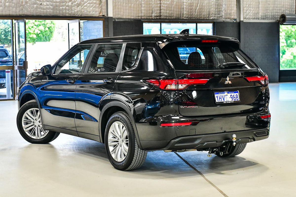 2023 Mitsubishi Outlander ES ZM