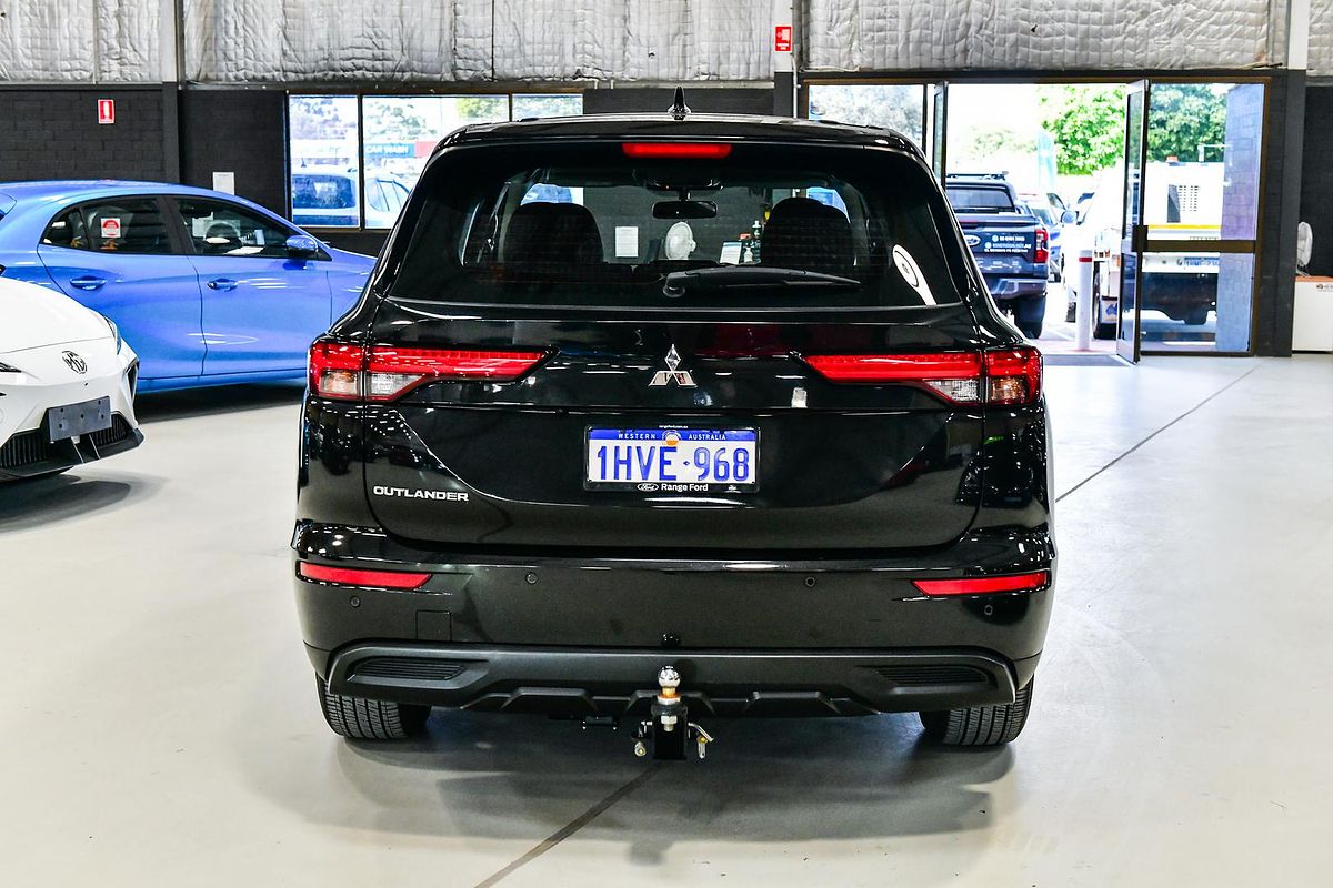 2023 Mitsubishi Outlander ES ZM