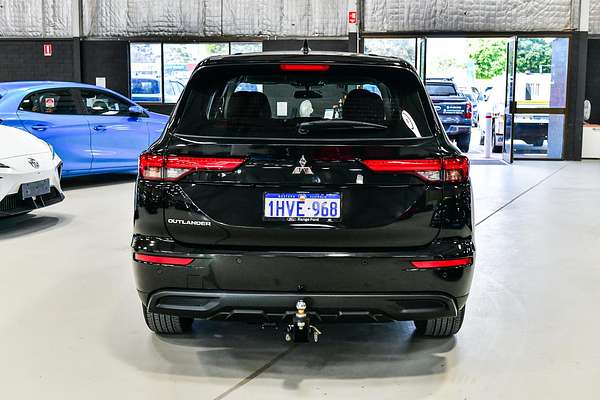 2023 Mitsubishi Outlander ES ZM