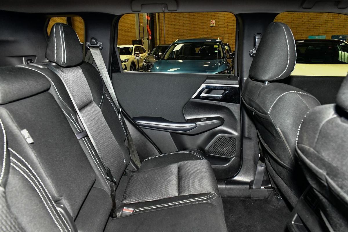 2023 Mitsubishi Outlander ES ZM