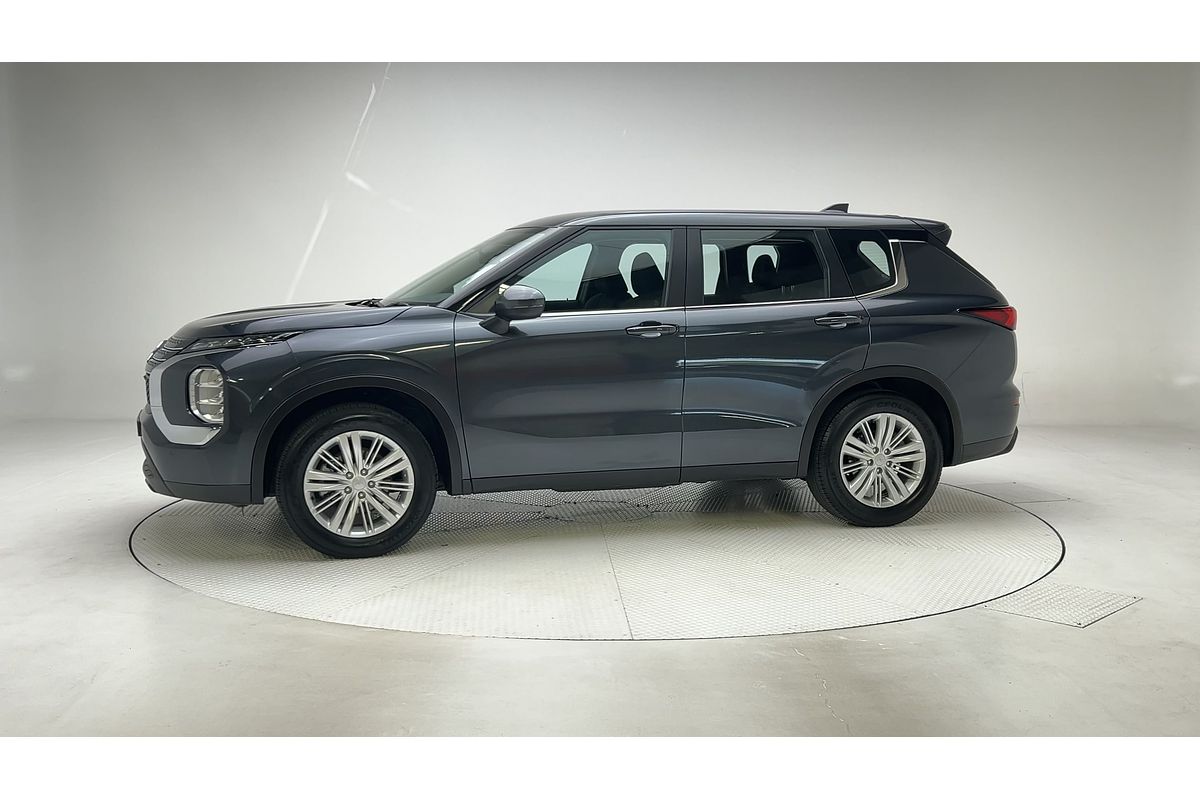 2024 Mitsubishi Outlander ES ZM