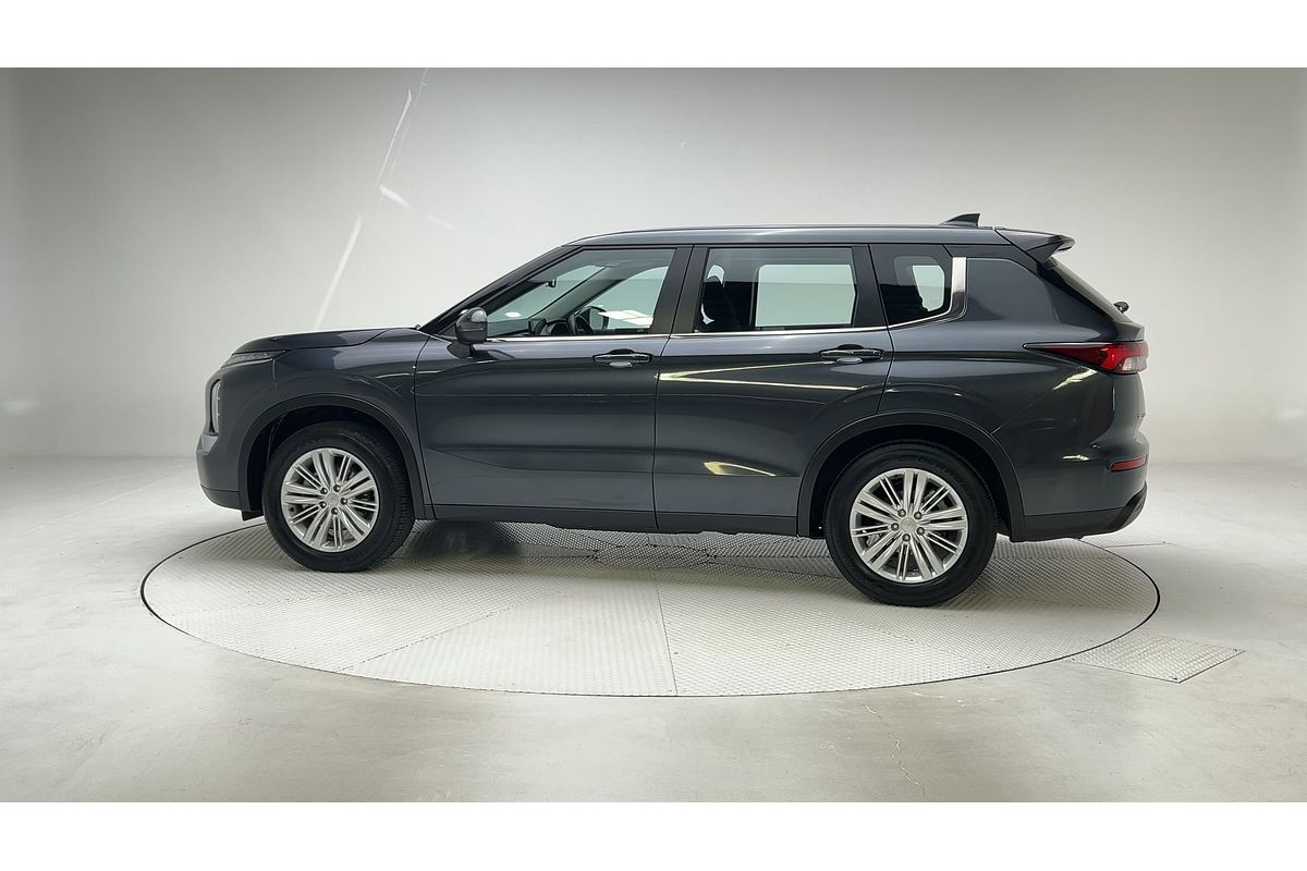 2024 Mitsubishi Outlander ES ZM