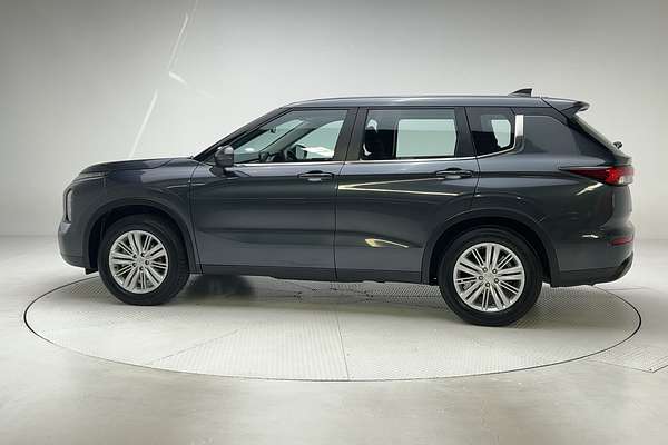 2024 Mitsubishi Outlander ES ZM