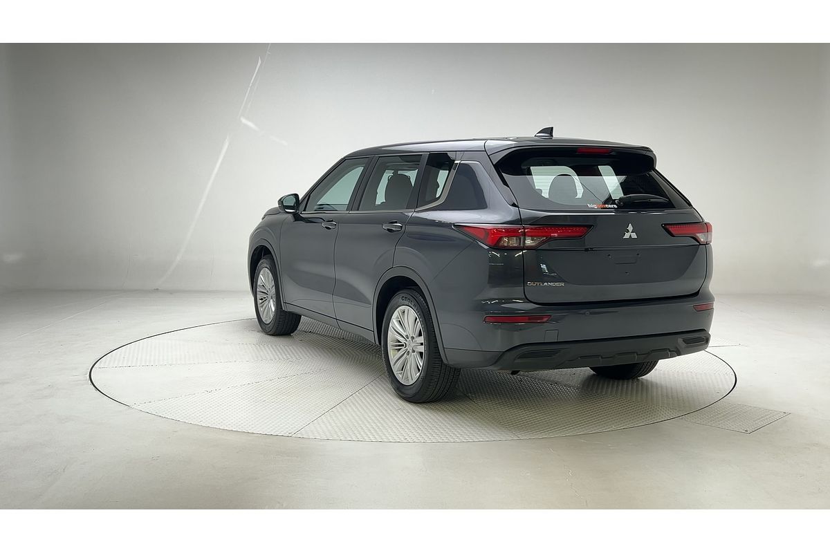 2024 Mitsubishi Outlander ES ZM