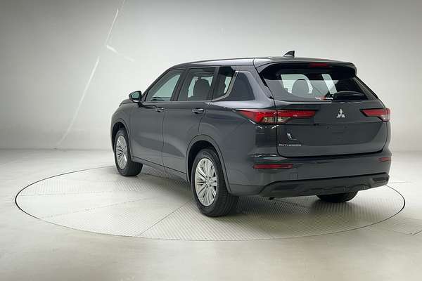 2024 Mitsubishi Outlander ES ZM