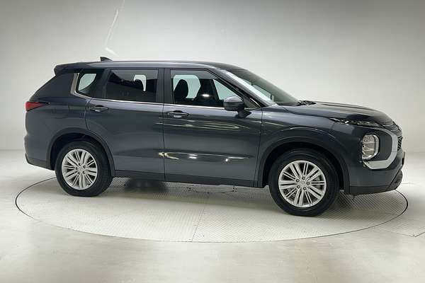 2024 Mitsubishi Outlander ES ZM