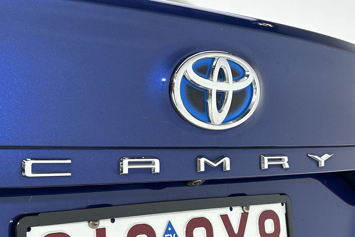 2019 Toyota Camry Ascent AXVH71R