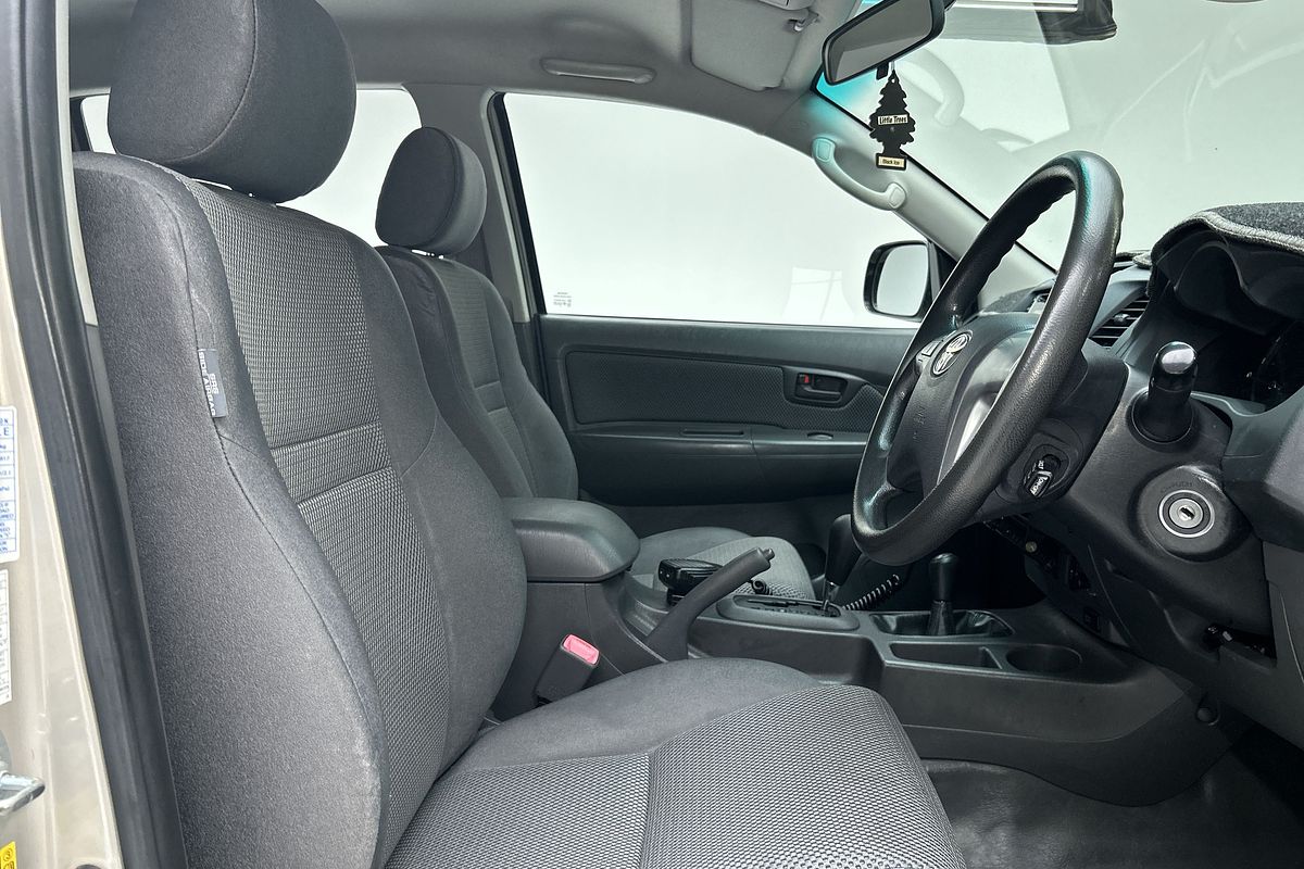 2013 Toyota Hilux SR KUN26R 4X4