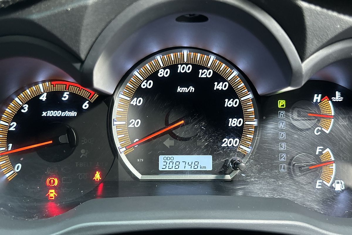 2013 Toyota Hilux SR KUN26R 4X4