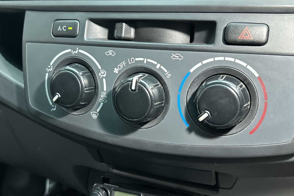 2013 Toyota Hilux SR KUN26R 4X4