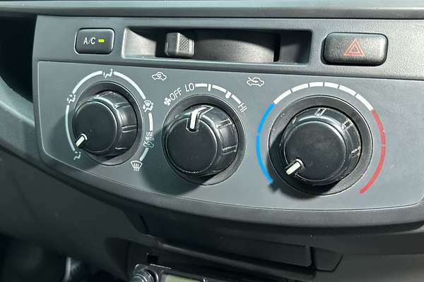 2013 Toyota Hilux SR KUN26R 4X4