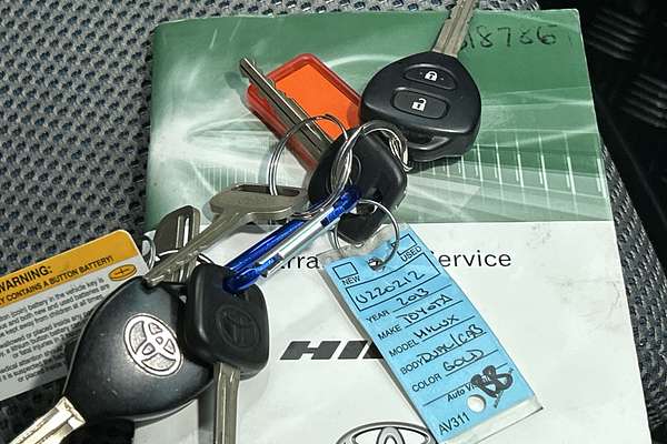 2013 Toyota Hilux SR KUN26R 4X4