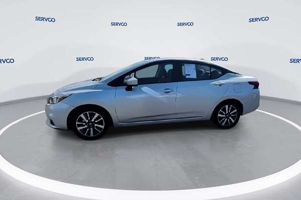 2022 Nissan Versa SV