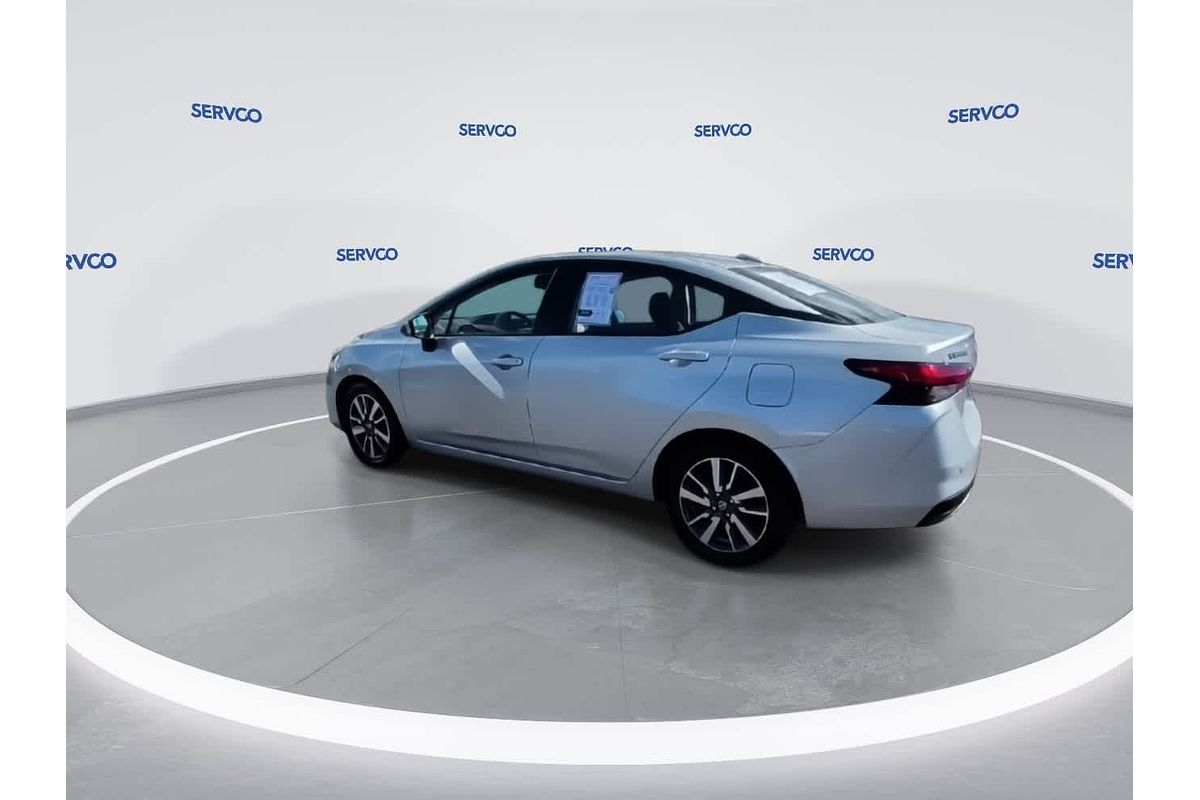 2022 Nissan Versa SV