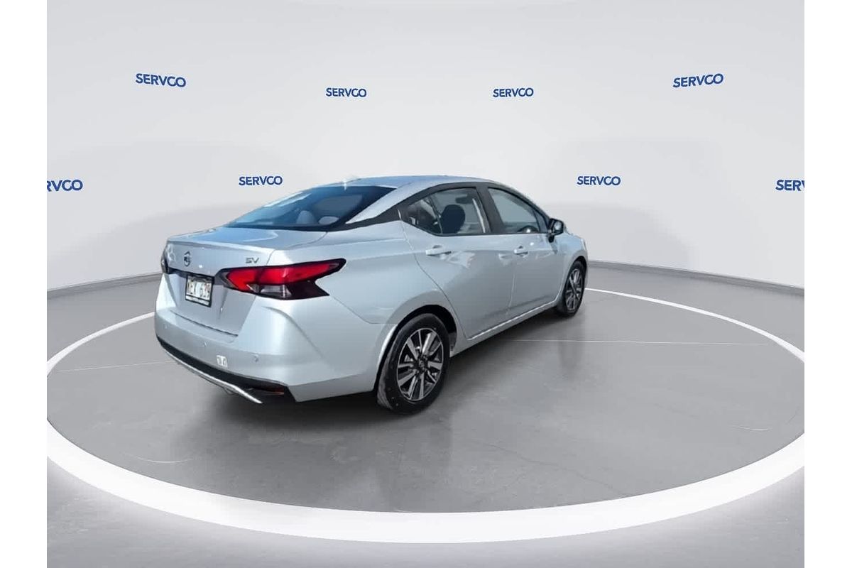 2022 Nissan Versa SV