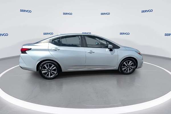 2022 Nissan Versa SV