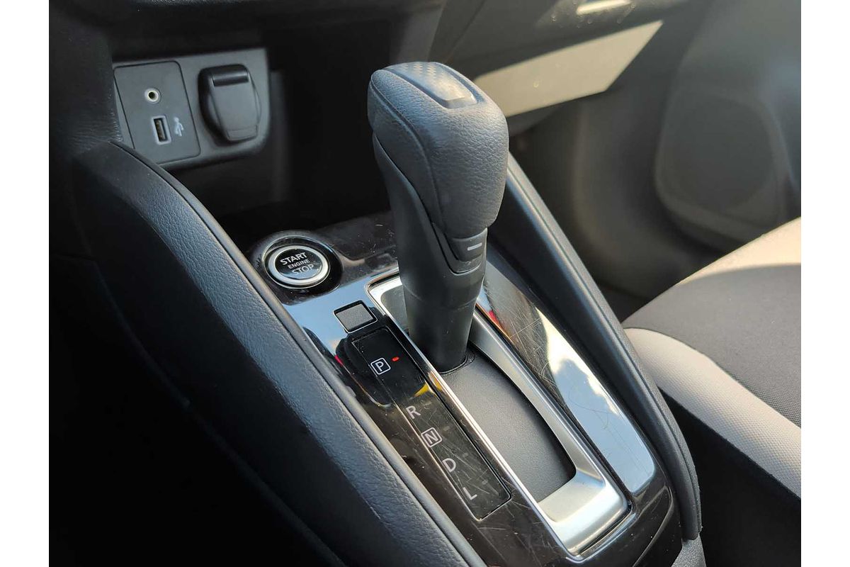 2022 Nissan Versa SV