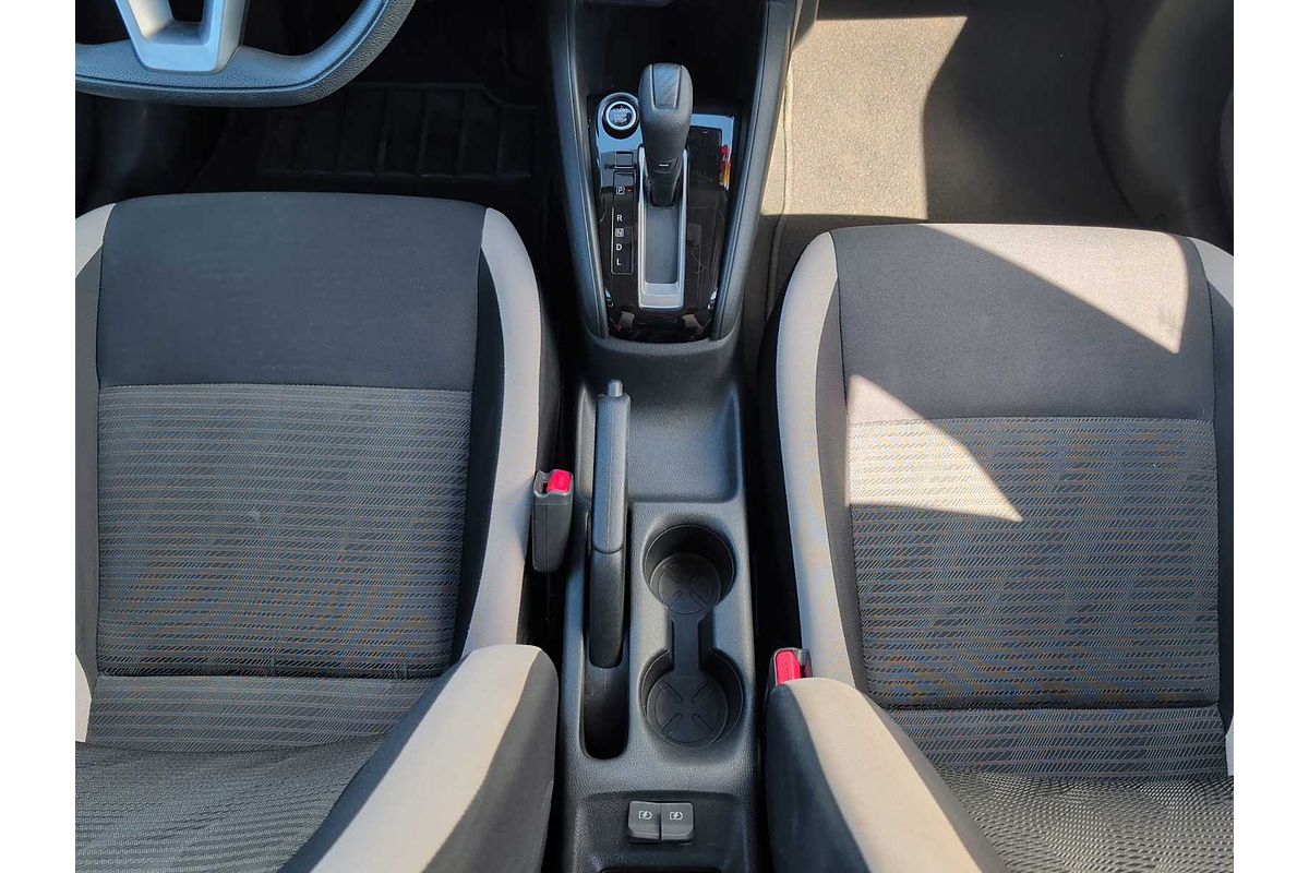 2022 Nissan Versa SV