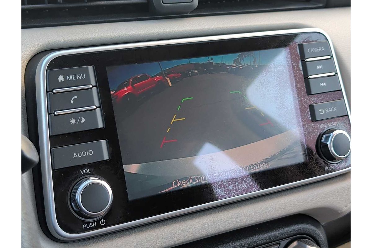 2022 Nissan Versa SV