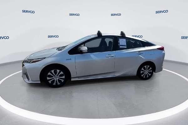 2020 Toyota Prius LE