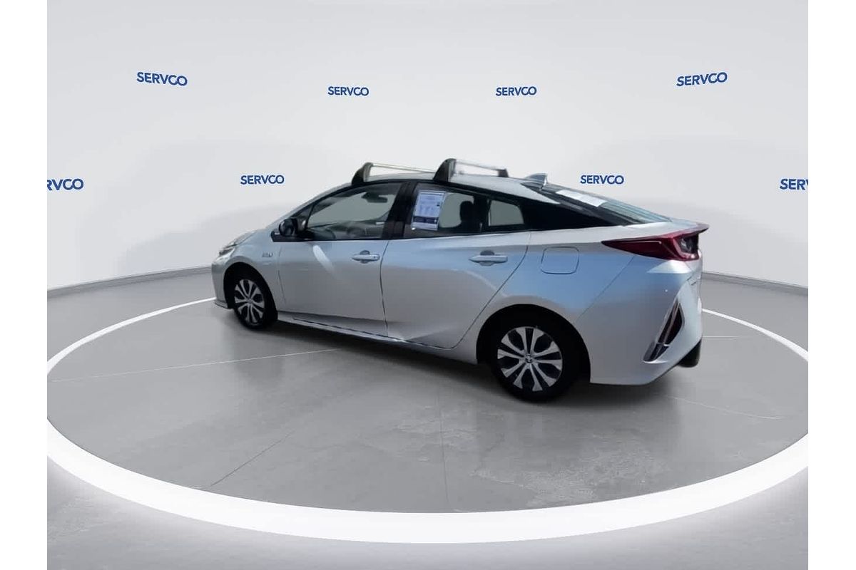 2020 Toyota Prius LE