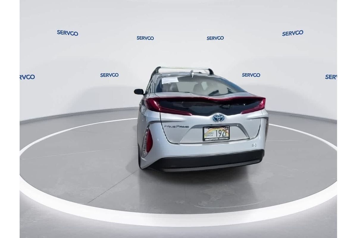 2020 Toyota Prius LE