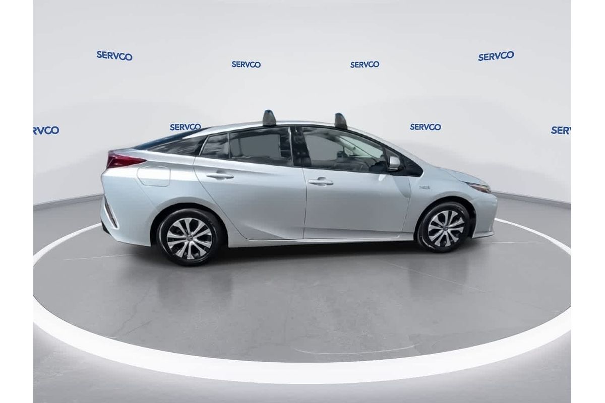 2020 Toyota Prius LE