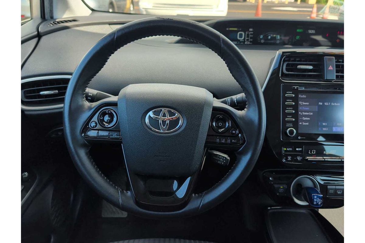 2020 Toyota Prius LE