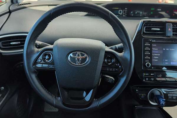 2020 Toyota Prius LE