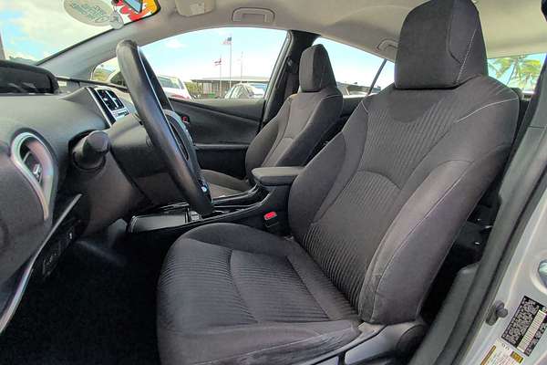 2020 Toyota Prius LE