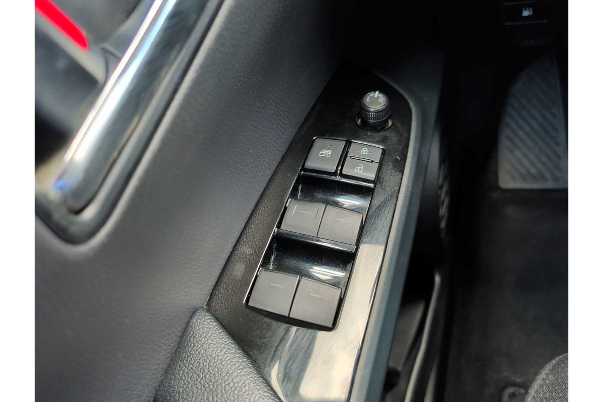 2020 Toyota Prius LE