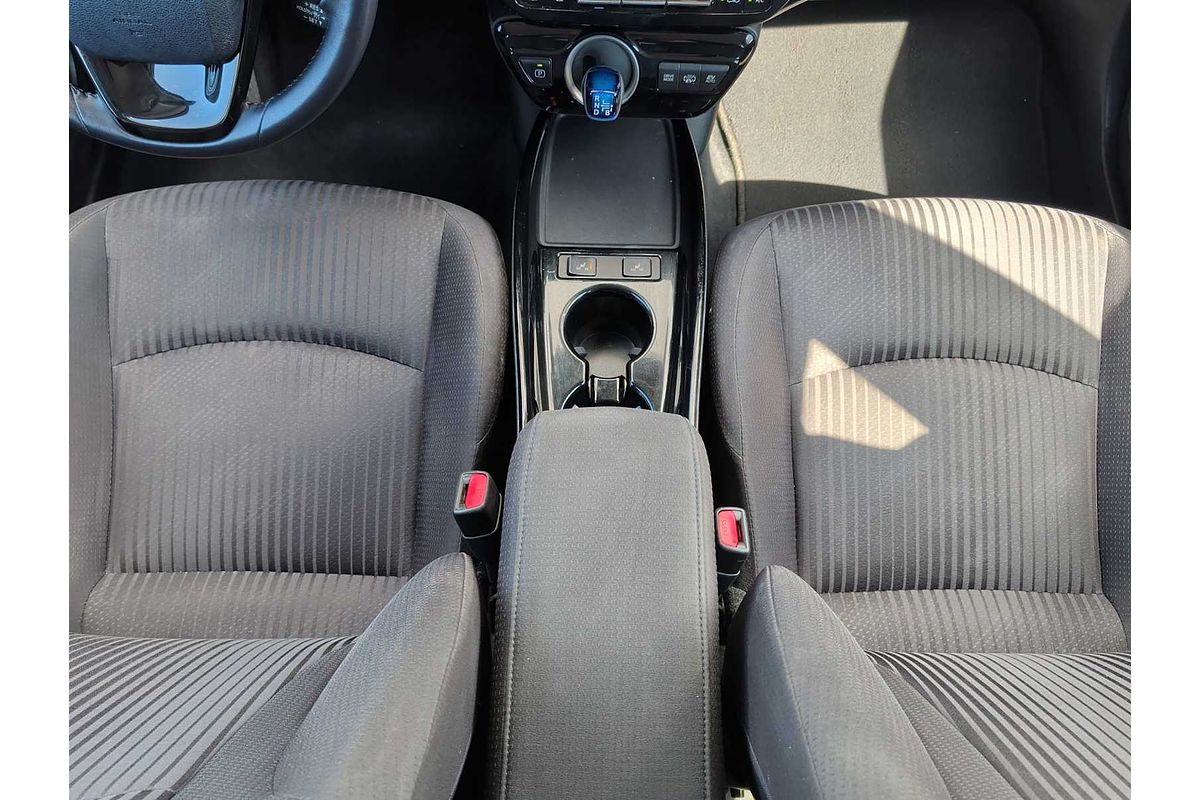 2020 Toyota Prius LE