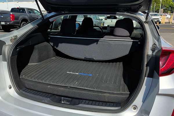 2020 Toyota Prius LE