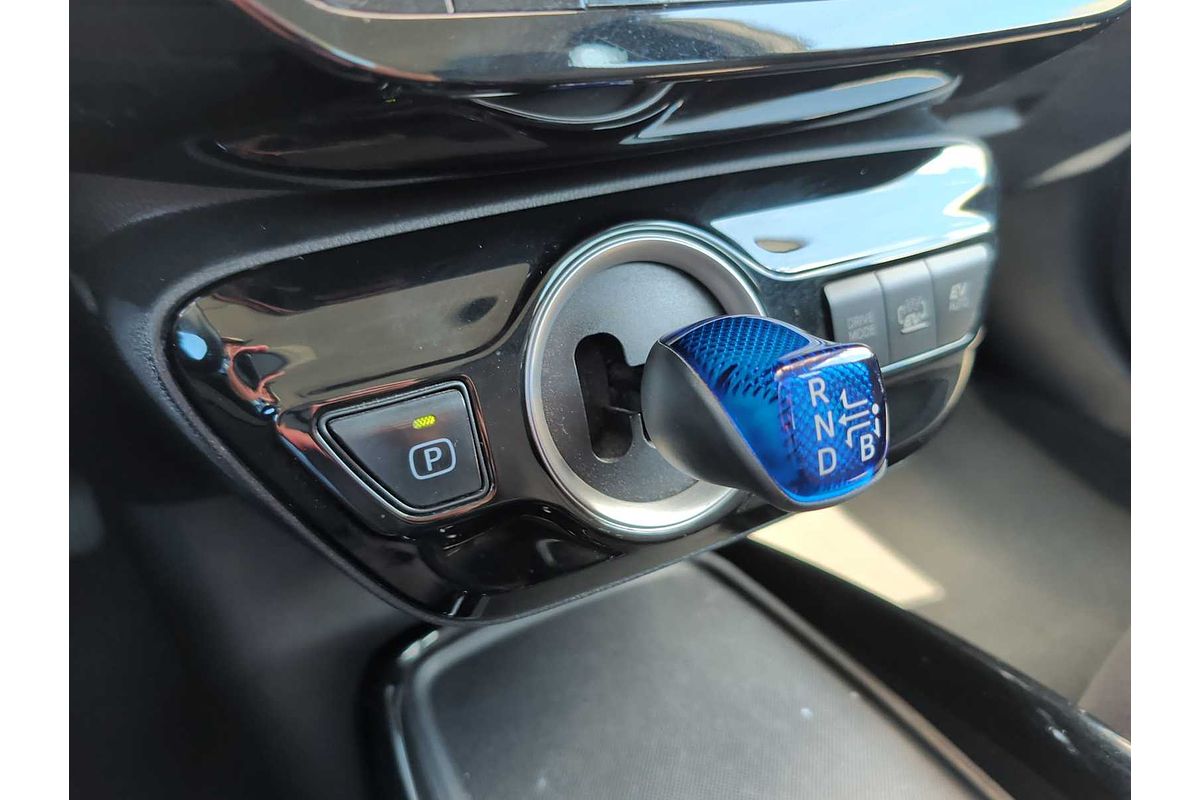 2020 Toyota Prius LE