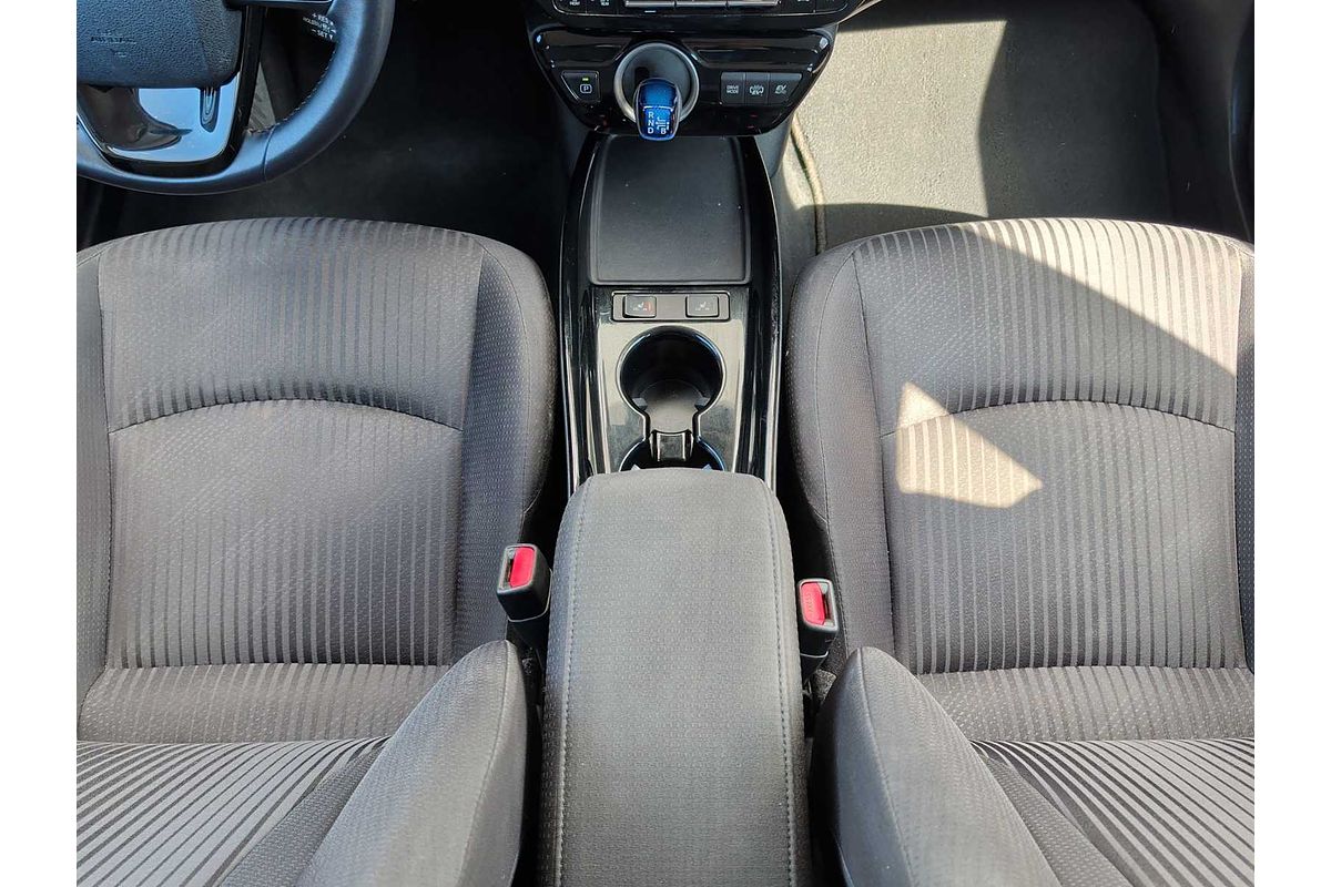 2020 Toyota Prius LE