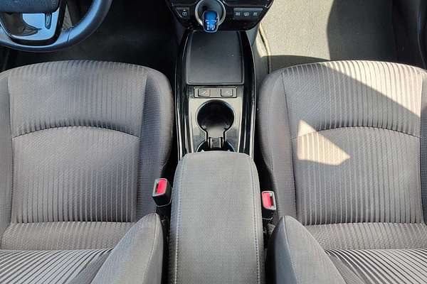 2020 Toyota Prius LE